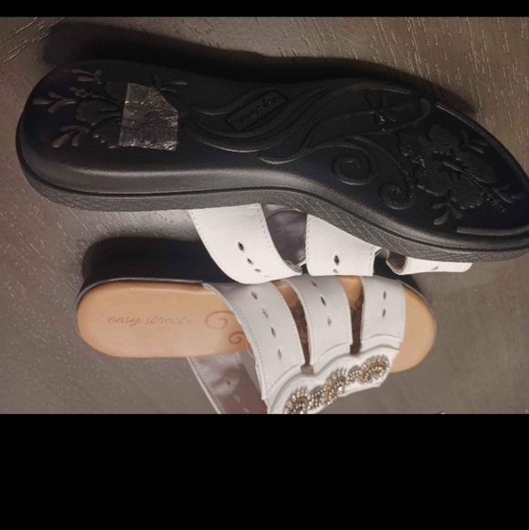 Ladies sandals size 5.5 - Picture 3 of 3